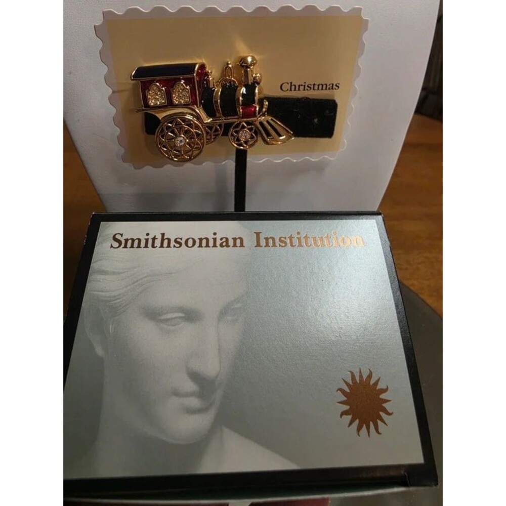 Vintage 1996 Avon Smithsonian Institution Christmas Train Brooch